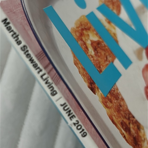 June 2019 Issue Martha Stewart Living - Sweet Summer - Picture 12 of 15